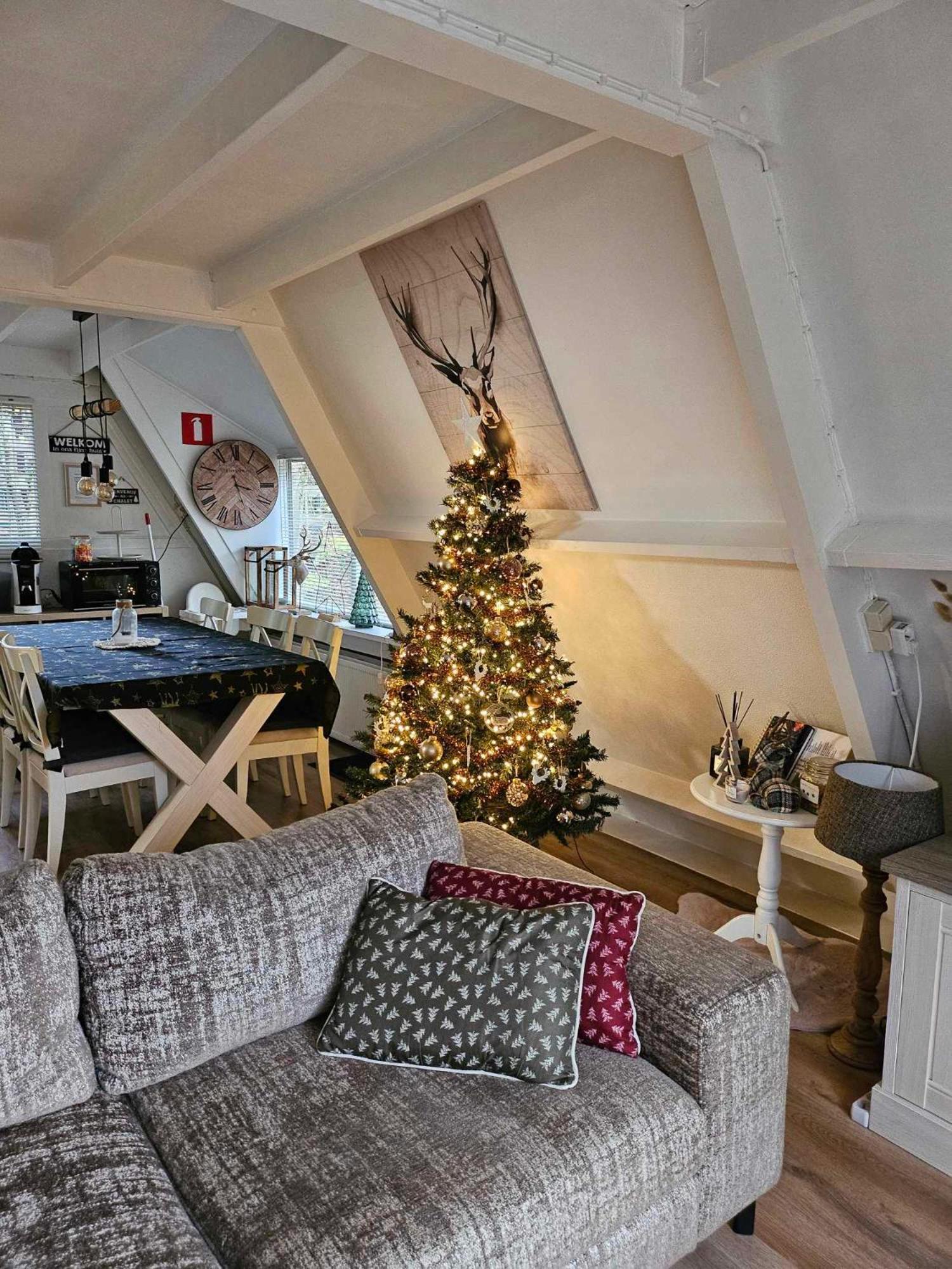 Het Hertenbos Chalet 136 - Bos- Groene Oase- Rustmoment- Zwembad デュルビュイ エクステリア 写真